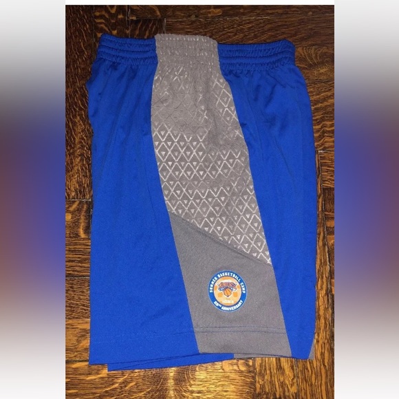 NEW. POINT 3 MENS NY KNICKS BASKETBALL SHORTS AND JERSEY UNIFORM SET SIZE SMALL - Picture 9 of 11